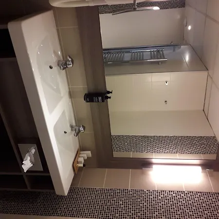 Ibis Styles Melun מלון 3*
