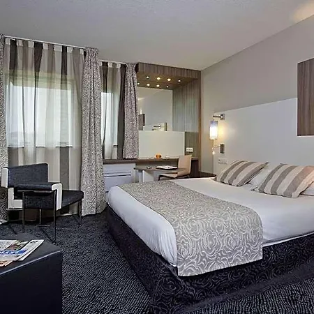 Hotel Ibis Styles Melun 3*