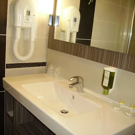 Ibis Styles Melun Hotel 3*